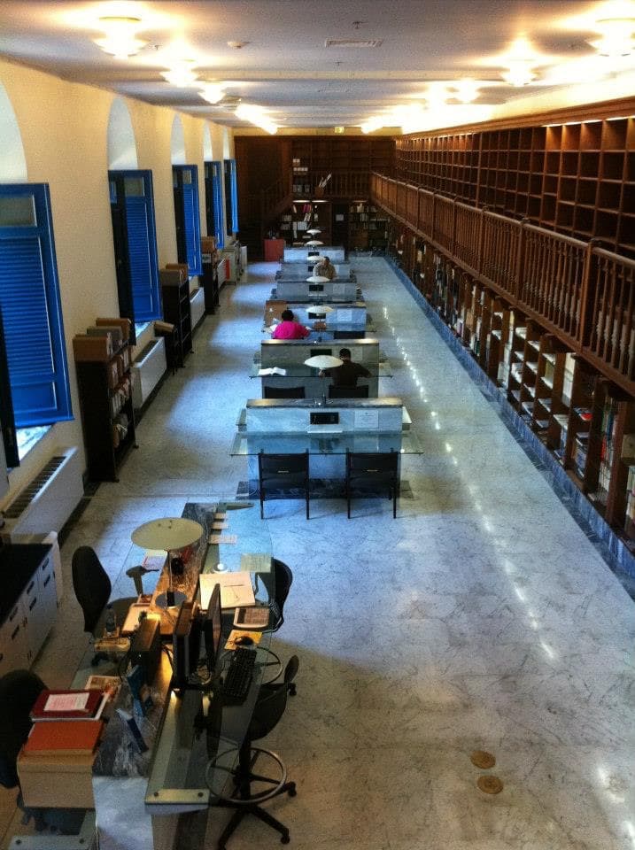 Los servicios como las consultas y solicitudes de información se tramitarán por correo electrónico y vía telefónica. No se atenderá a ningún usuario personalmente. Según informó la directora de la Biblioteca Nacional y Archivera General de Puerto Rico, Hilda Ayala, en la medida que sea posible, la entrega de documentos será en formato digital, mediante servicio web.
<br>