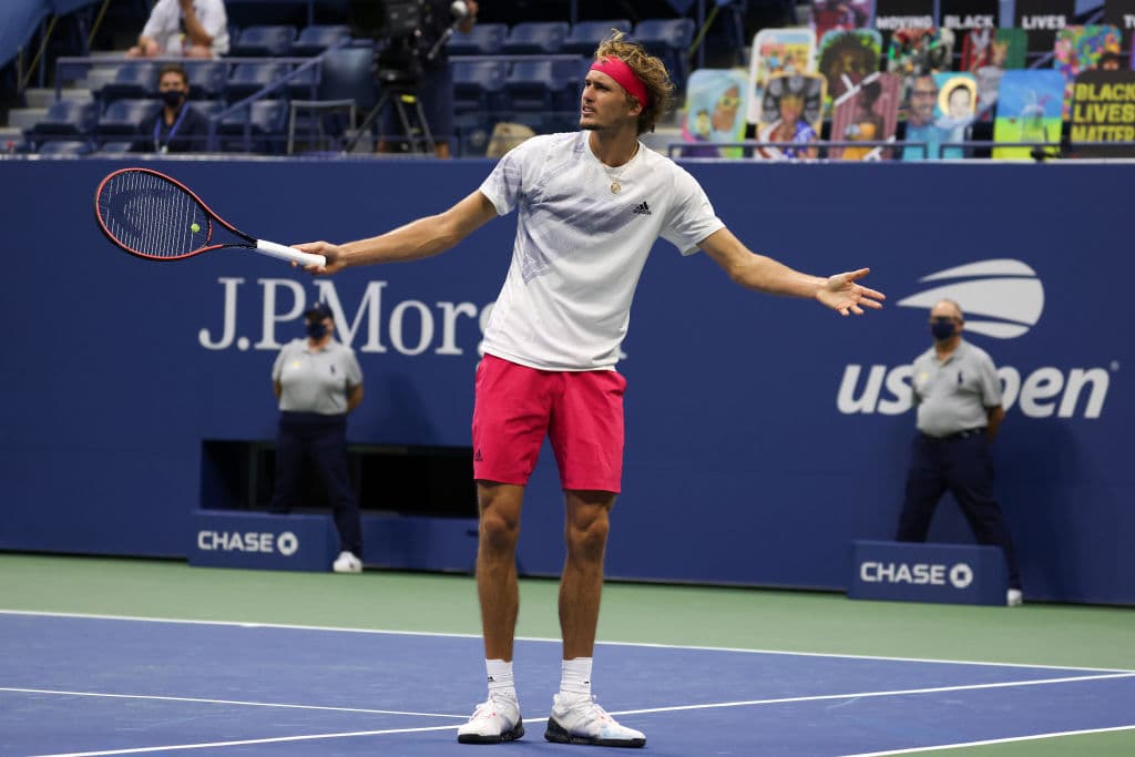 Carreño su puso al frente en los primeros dos sets, pero Zverev le dio la vuelta al juego para terminal con parciales de 6-3, 6-2, 3-6, 4-6, y 3-6.