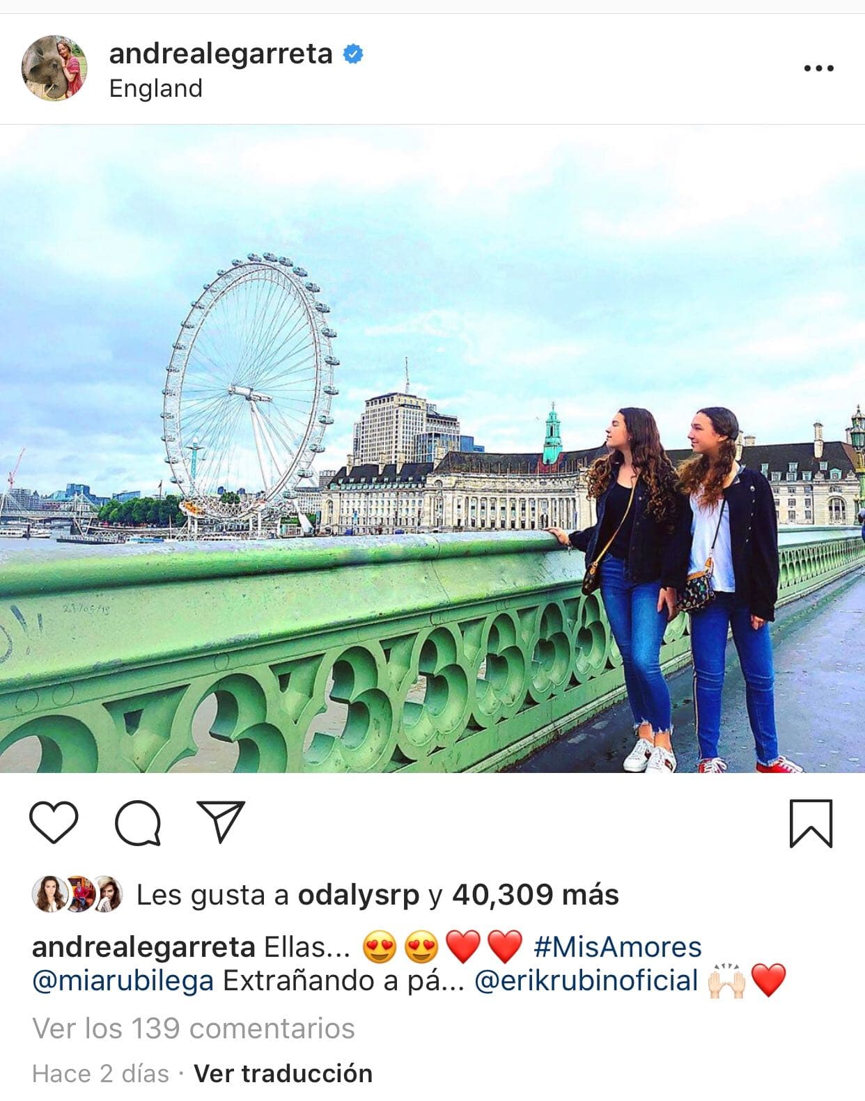 Después, Legarreta 
<b><a href="https://www.instagram.com/p/B0KJm7BDi6F/" target="_blank">publicó esta imagen de sus hijas</a></b>, acompañada del mensaje: "Ellas...mis amores, 
<b>extrañando a 'pá'</b>", y etiquetó a su esposo.