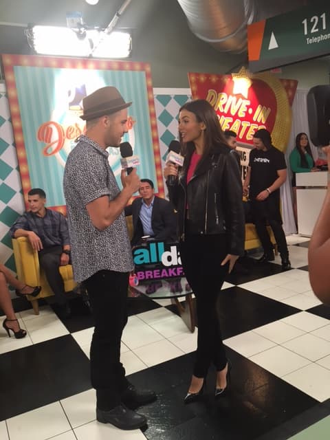 Así cachamos a William Valdes y Victoria Justice en nuestro desayuno con las estrellas.