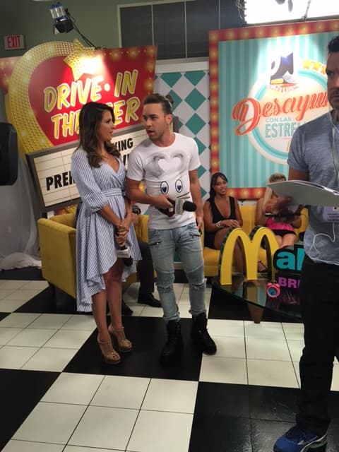 Prince Royce está preparando algo espectacular para sorprender en el escenario.