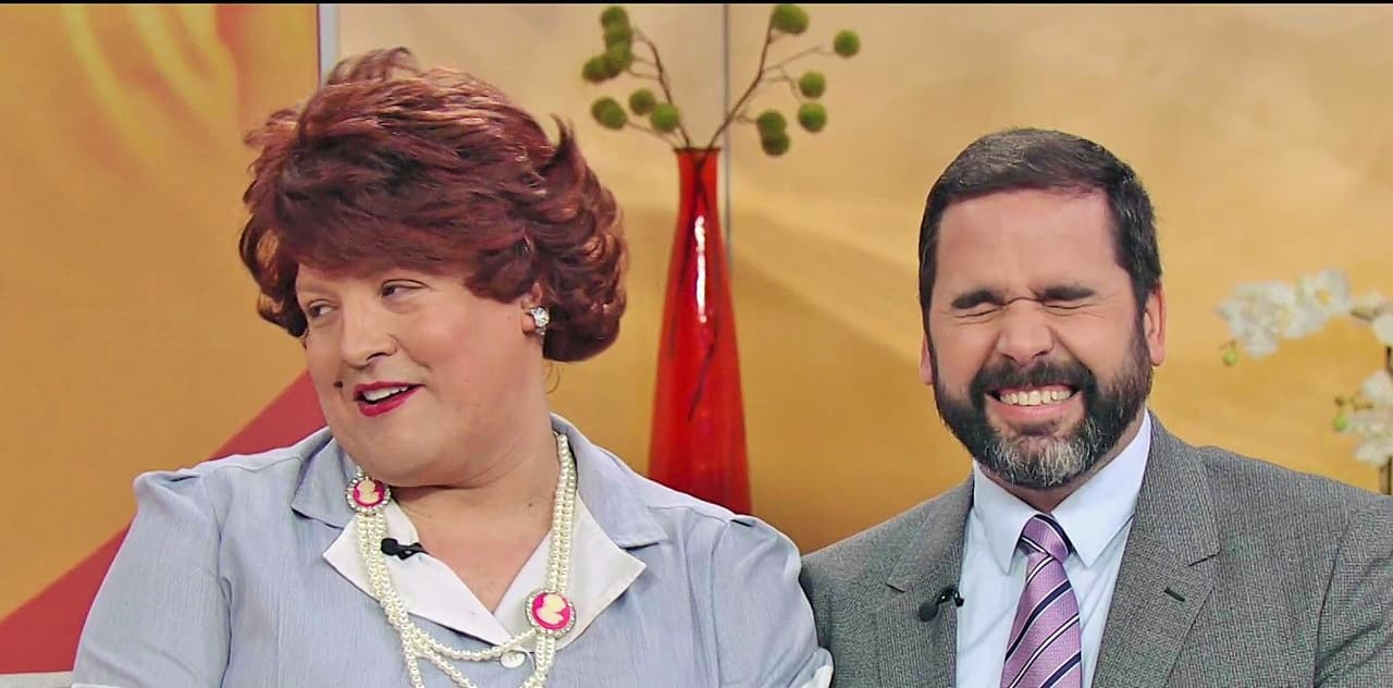 Aunque Albert acostumbra ser muy serio, esta mañana le tocó mostrar su lado cómico. ¿Y cómo no hacerlo al estar frente a una mujer tan traviesa como Meche?