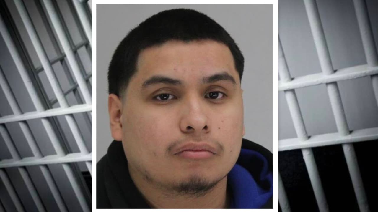 Las autoridades de Dallas publicaron una fotografía de Joel Rosales Pérez después de ser detenido y acusado.