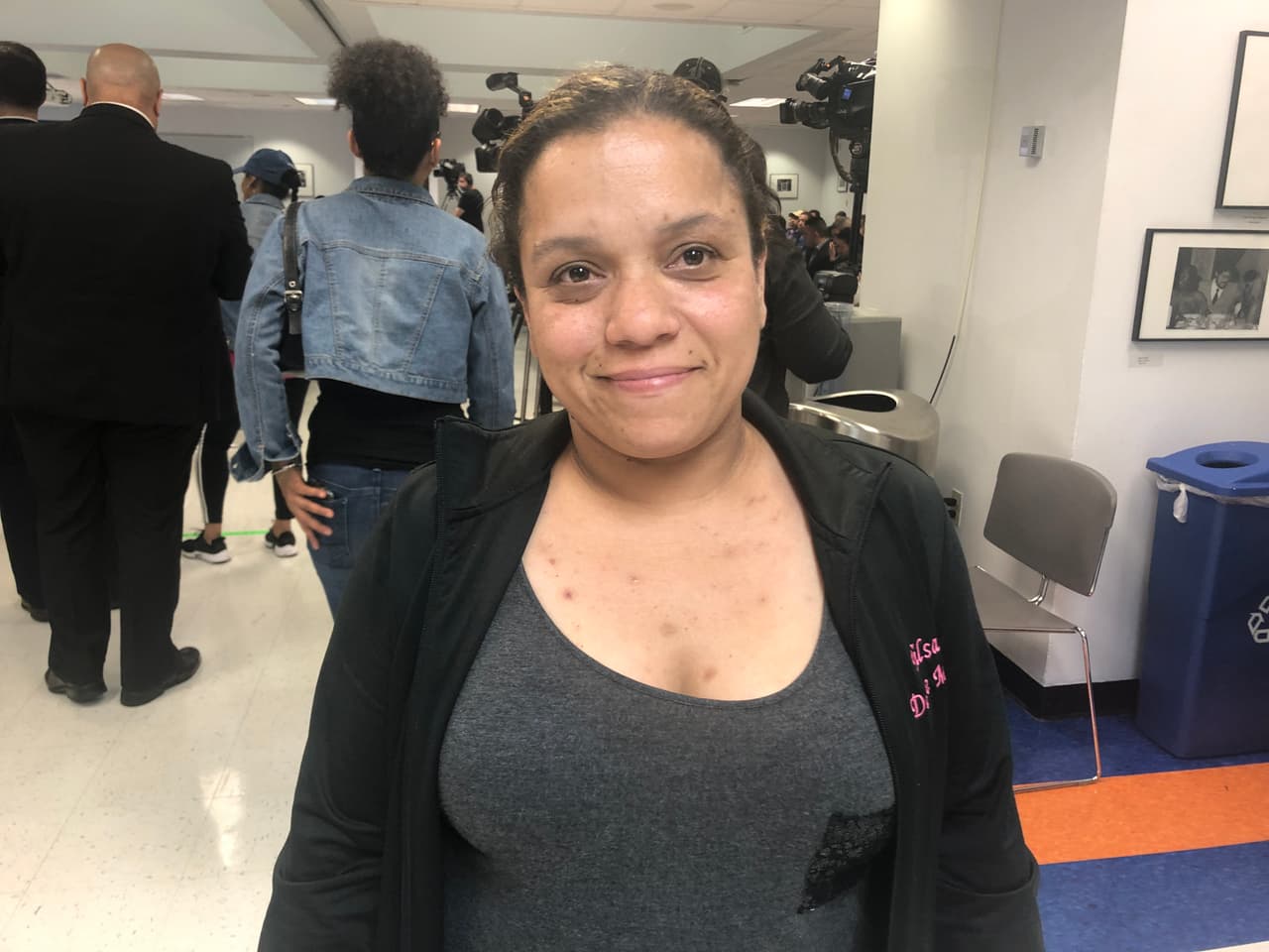 <b>Nilsa Ramos, South Bronx Kids</b>
<br>
<br>“Vine a apoyar a la familia y esperando respuestas. La noticia de Junior me afectó mucho por ser madre de 4 niños. Tengo un hijo de 17 años y me puse en el lugar de su mamá, lo que ella sintió”.