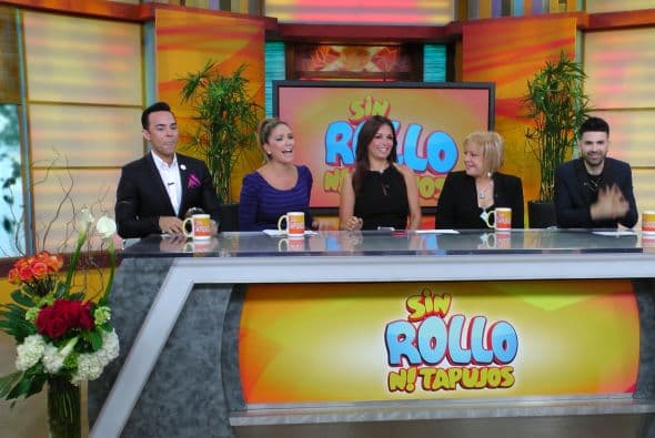 Jomari comenzó con su ya muy conocido sentido del humor, haciendo reír a todos en el panel.