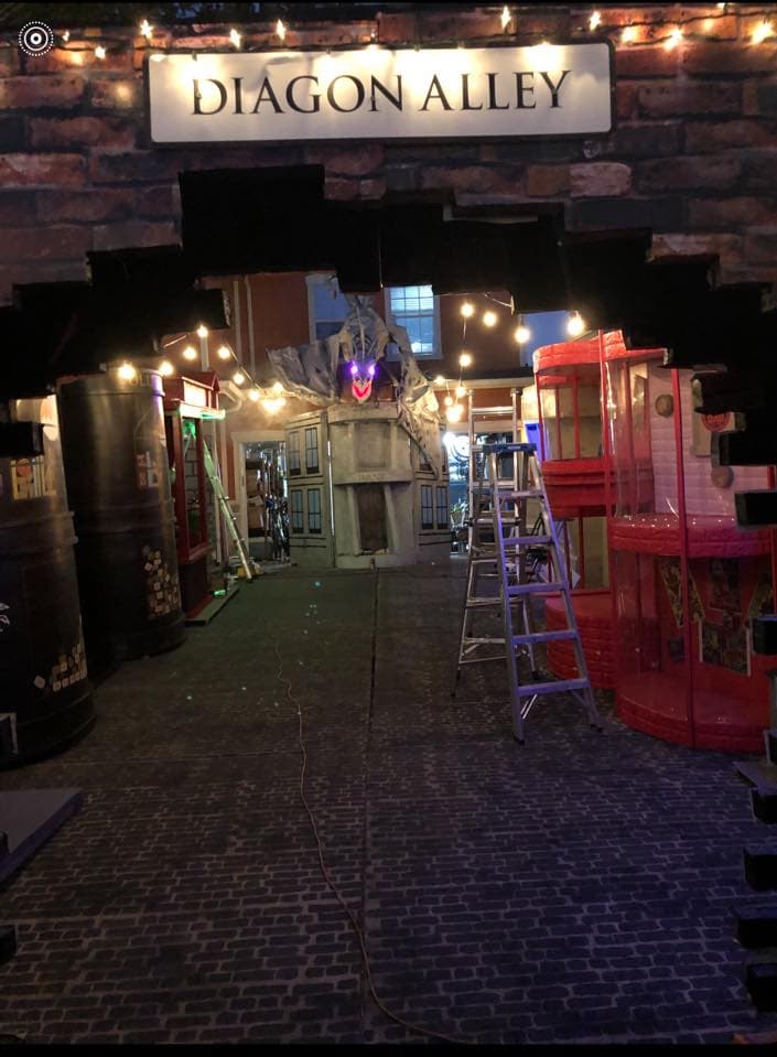 El Diagon Alley de Harry Potter ha saltado de los libros a la realidad en esta residencia de Austin.