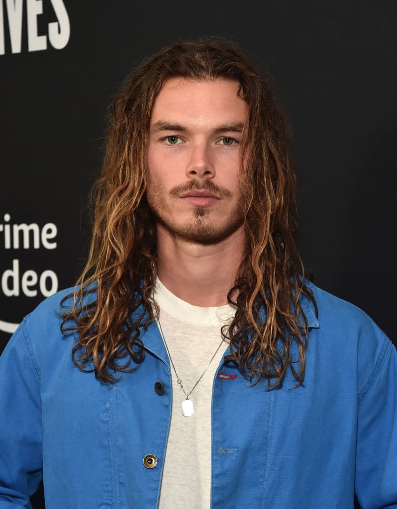 Su cabellera se volvío parte de su identidad y es algo sus fans adoran de él, ya que sigue luciendio idéntico a como se mostró en la serie.