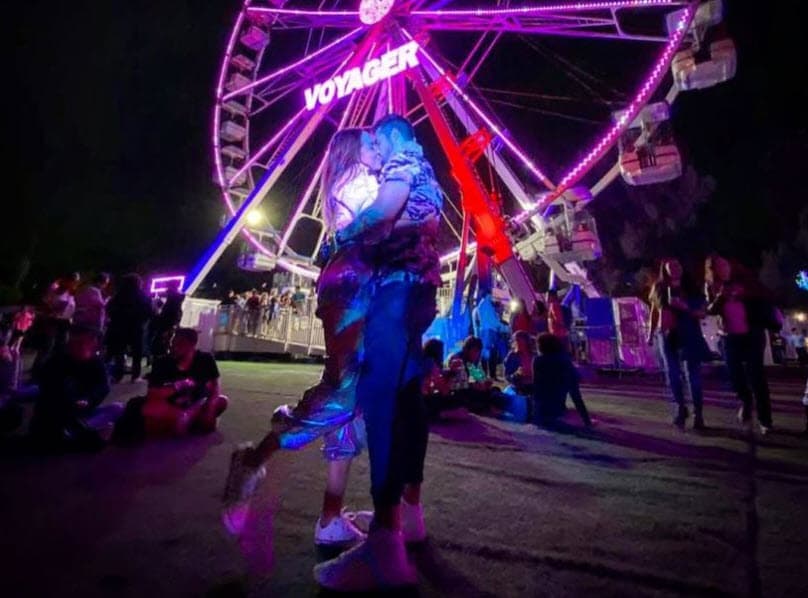 José Ron y Jessica Díaz 
<b>se conocieron en 2015,</b> pero fue en enero pasado cuando comenzaron a salir. Confirmaron su romance el 27 de marzo, el cual duró pocos meses.
<br>