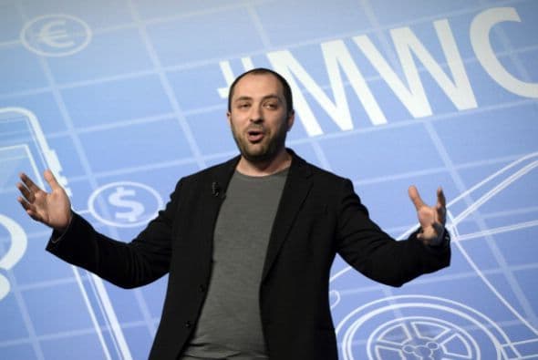 Siendo adulto, cofundó WhatsApp, aplicación de mensajería que Facebook compró este año por 19,000 millones de dólares.