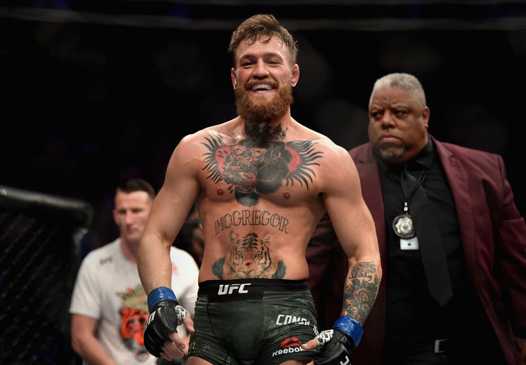 <b>Conor McGregor – </b>El polémico peleador irlandés compite en tres pesos diferentes como lo son el pluma, ligero y wélter. Conor fue el primer peleador en la historia de la UFC en ostentar títulos en dos divisiones distintas al mismo tiempo.