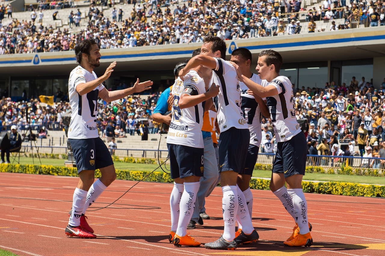 El gol de Gallardo llegó con un remate de cabeza dentro del área chica tras un centro de Pablo Barrera.