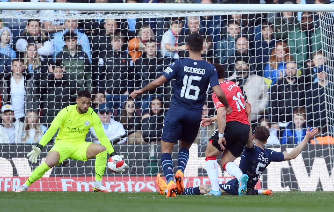 Manchester City goleó al Southampton como visitante (1-4) y selló su pase a las Semifinales, donde se medirá ante el Liverpool.