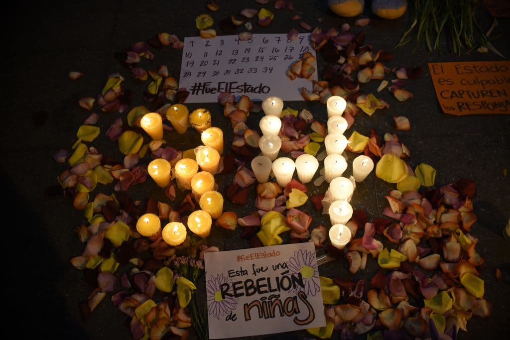 Carlos Soto, director del Hospital San Juan de Dios, donde se atienen a algunas menores, dijo a 'The Associated Press' que hasta el centro se han trasladado dos especialistas estadounidenses desde Galveston, Texas, para ayudar en el tratamiento de las menores.