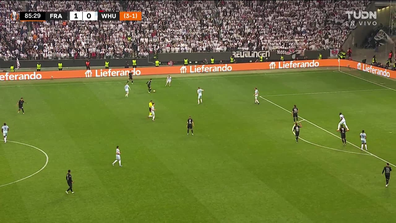 ¡TIRO ATAJADO! disparo por Almamy Touré.