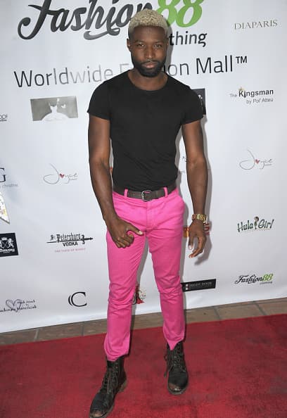 En su reporte, TMZ informa que el demandante, cuyo nombre real es Justin C. Jones, ha presentado nuevos documentos legales, en los que exige el pago de varias indemnizaciones. Entre ellas figuran 500 mil dólares por "estrés emocional" y otros 250 mil dólares por “la fractura de su familia”.