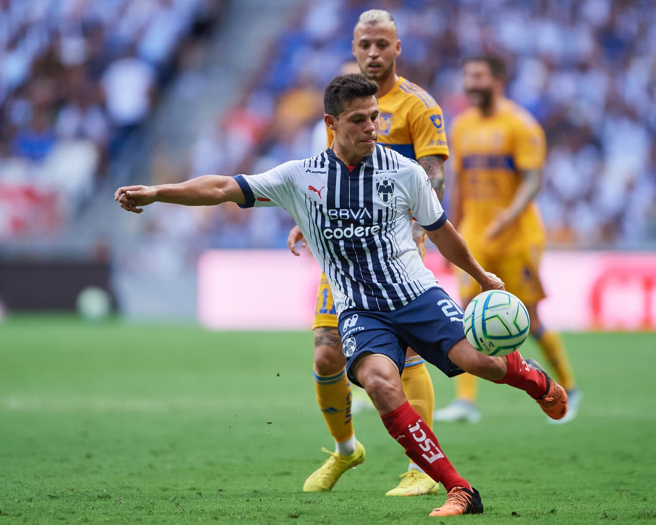 Monterrey y Tigres no pasaron del empate en un Clásico Regio que tuvo jugadas emocionantes pero los puntos se dividieron.