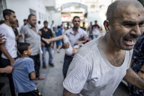 Al menos 600 palestinos han muerto hasta este martes en Gaza a causa del conflicto armado entre Israel y Hamas. Una estimación de las Naciones Unidas señala que casi ocho de cada 10 de las víctimas son civiles. Cifras del Ministerio de Salud de Gaza reportan que más de 3 mil 700 han quedado heridos. Mientras Israel ha informado que sus fuerzas armadas han matado a más de 180 militantes, reportando la baja de 27 de sus soldados.