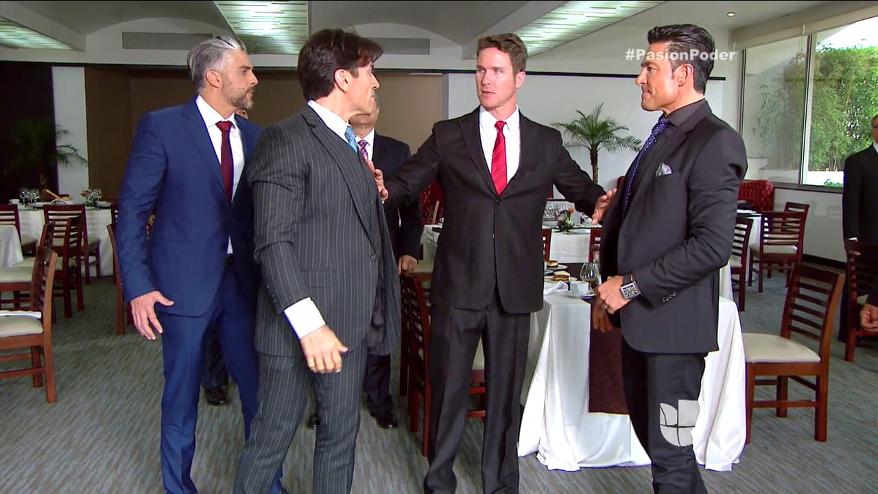 ¡Contrólate Arturo! No pueden dar un espectáculo frente a la gente.