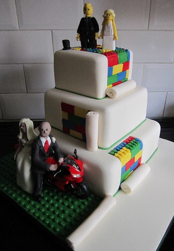 Checa algunos de sus pasteles más increíbles que van desde Mickey Mouse hasta películas como 'El Rey León', 'Los minions', 'Enredados', 'The Avengers' y muchos más.