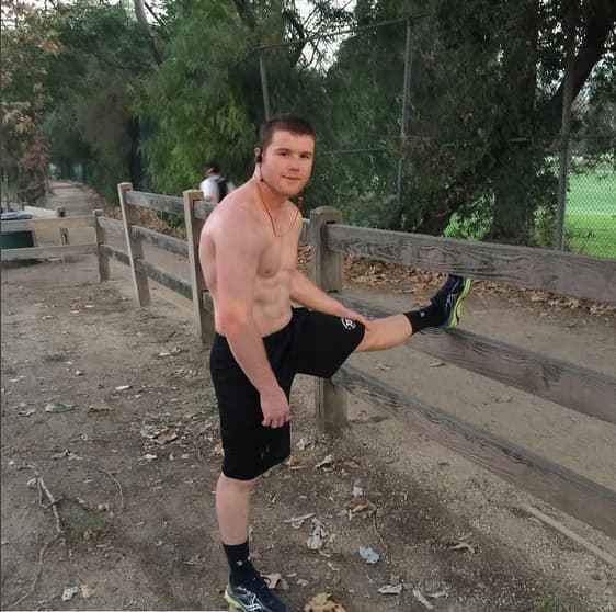 Saúl "Canelo" Álvarez impresionó en entrenamientos