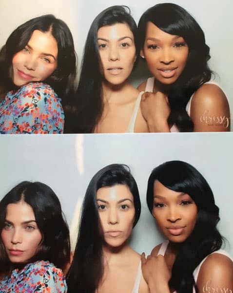 Había un "photo booth" como el que les encanta poner a las chicas en sus fiestas.