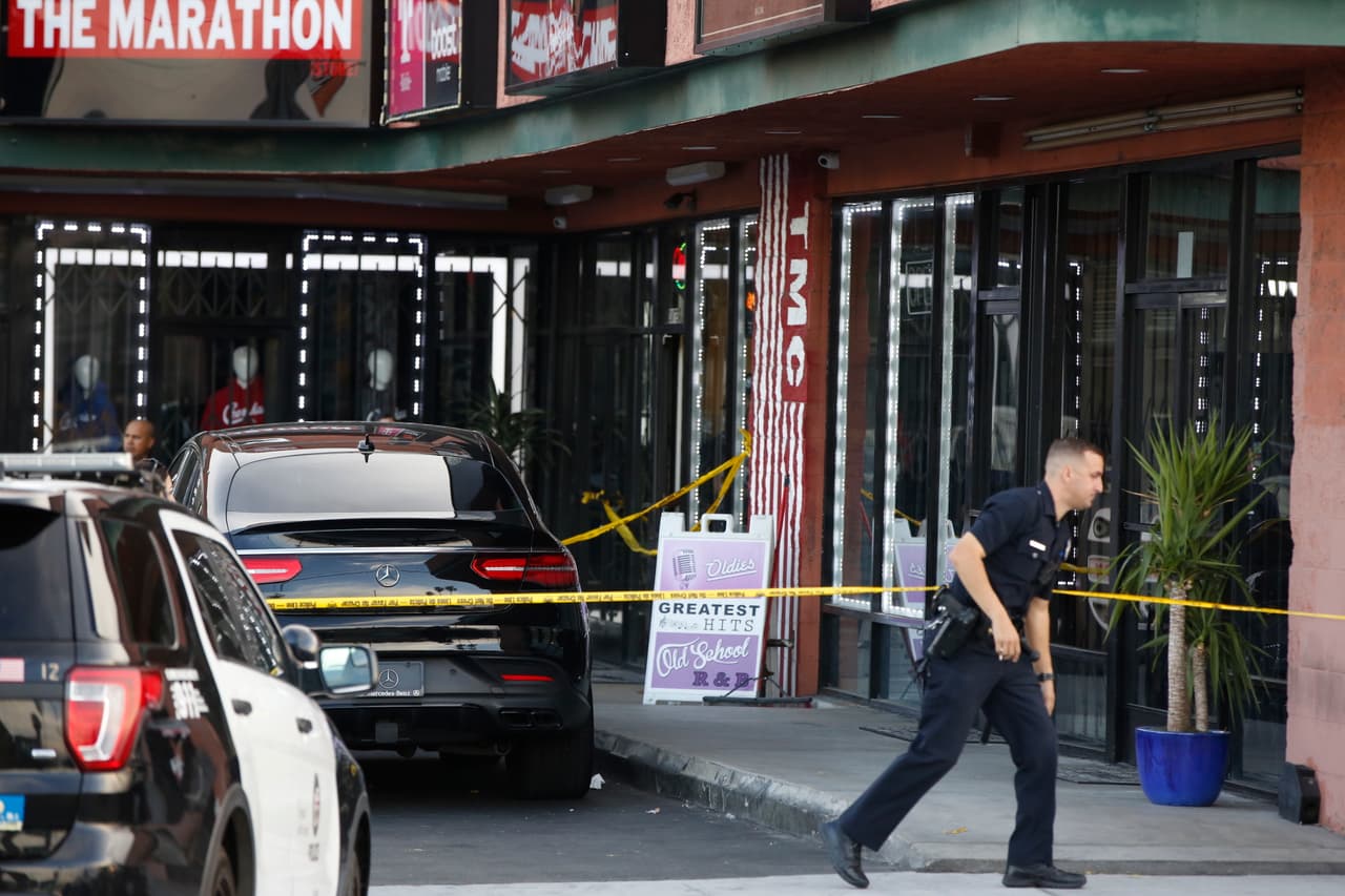 La policía de Los Ángeles precintó los alrededores de la tienda Marathon Clothing del rapero Nipsey Hussle, asesinado este domingo.