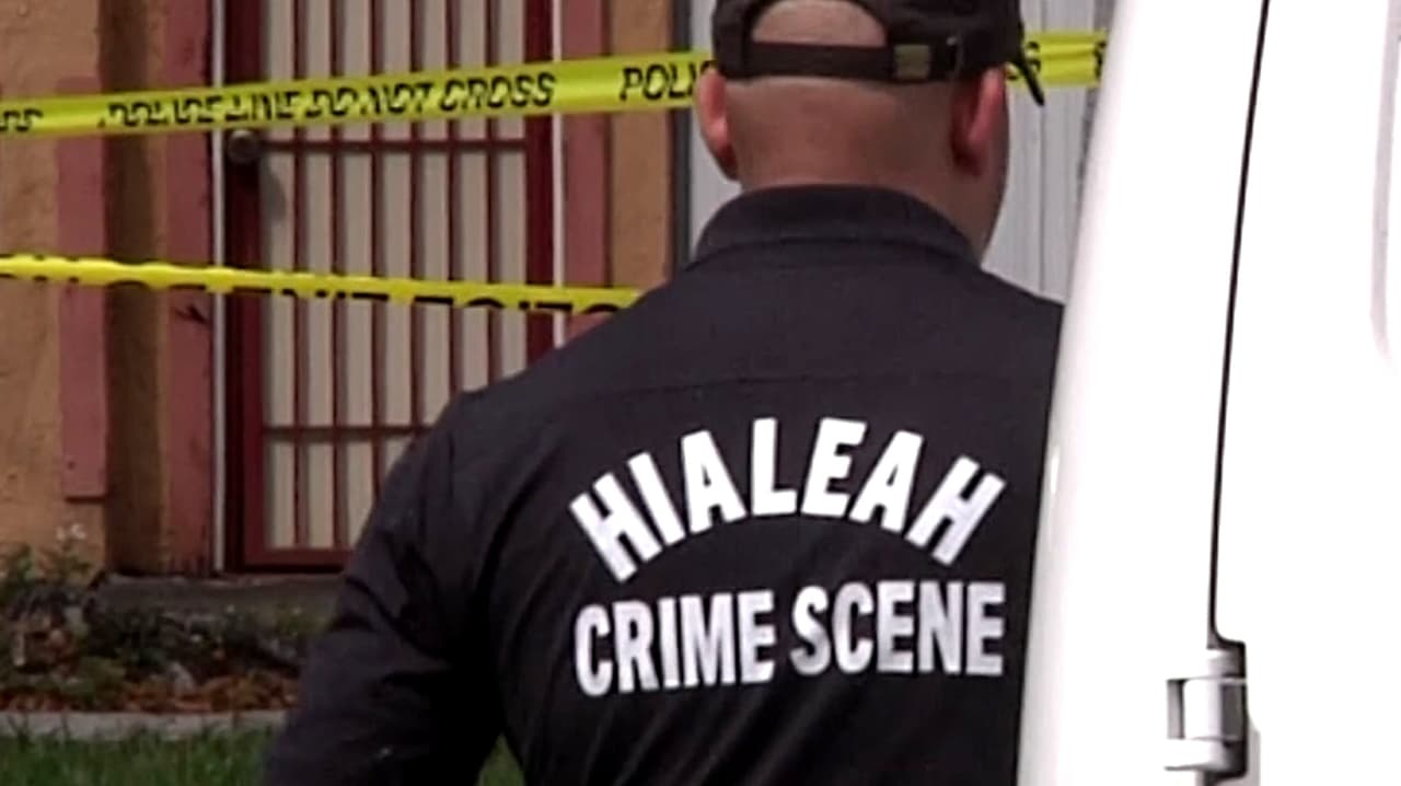 Hallan cadáver de un hombre frente a una casa de Hialeah