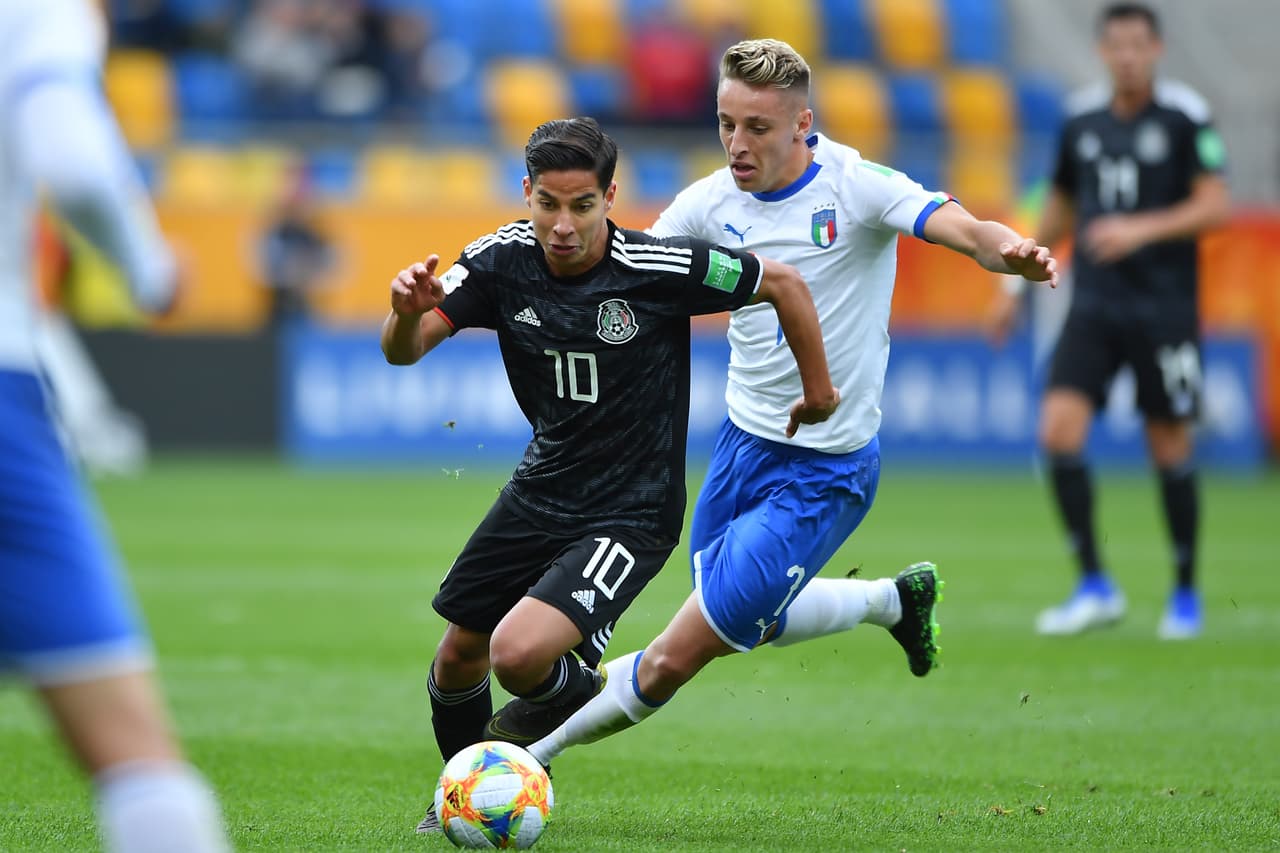 El talento de Lainez parecía insuficiente en un México que lució perdido durante los primeros 20 minutos de juego.