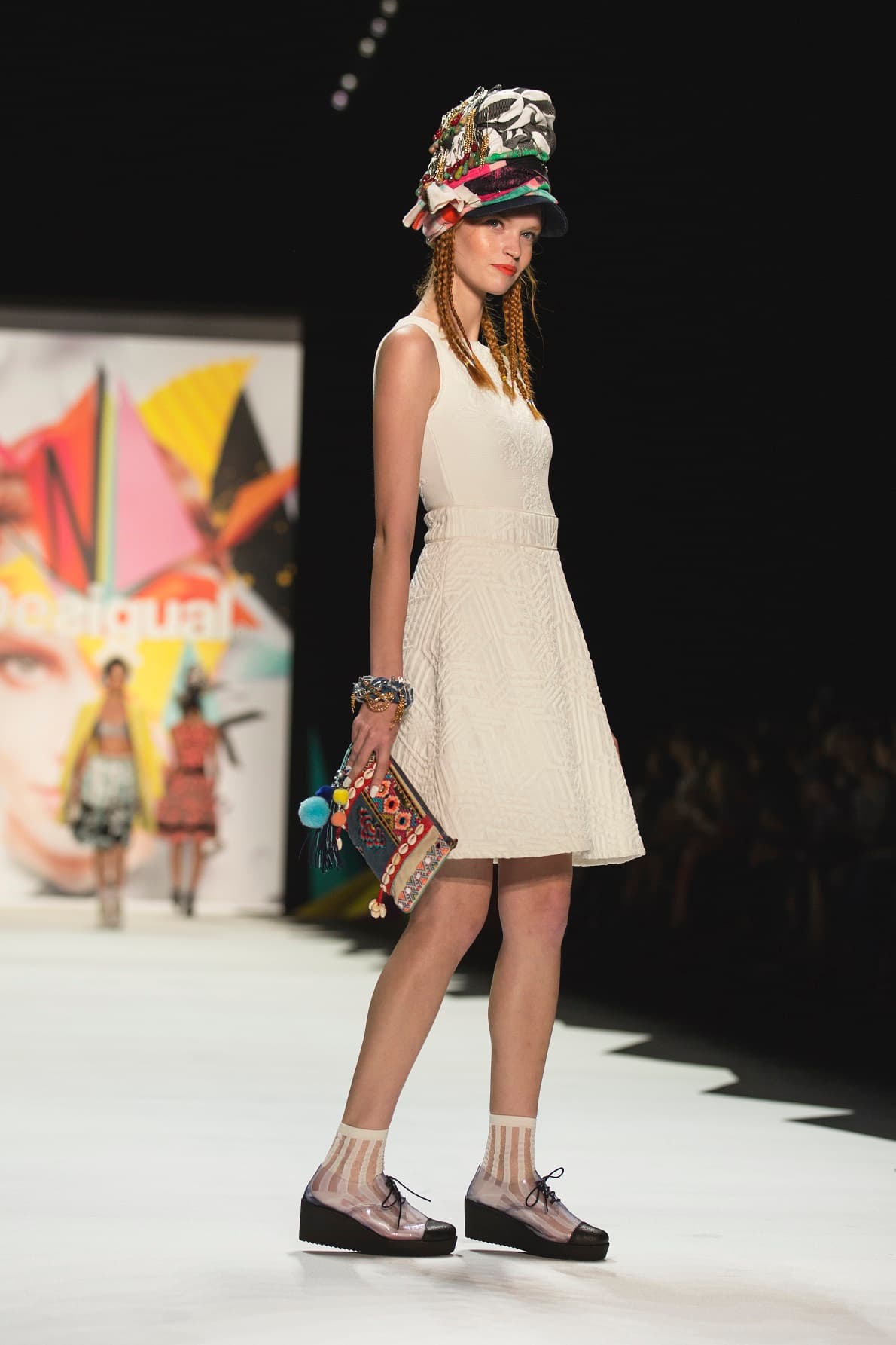 Si te consideras una mujer con estos calificativos encontrarás en Desigual todas las prendas que tu armario debe tener. Diseñador Desigual. NYFW, Spring/Summer 2016 - 10/09/2015