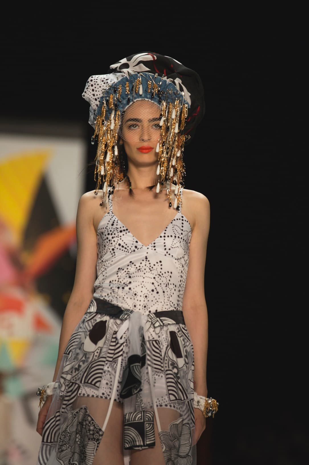 La finalidad es llegar a las interpretaciones más puras con sus inspiraciones. Diseñador Desigual. NYFW, Spring/Summer 2016 - 10/09/2015