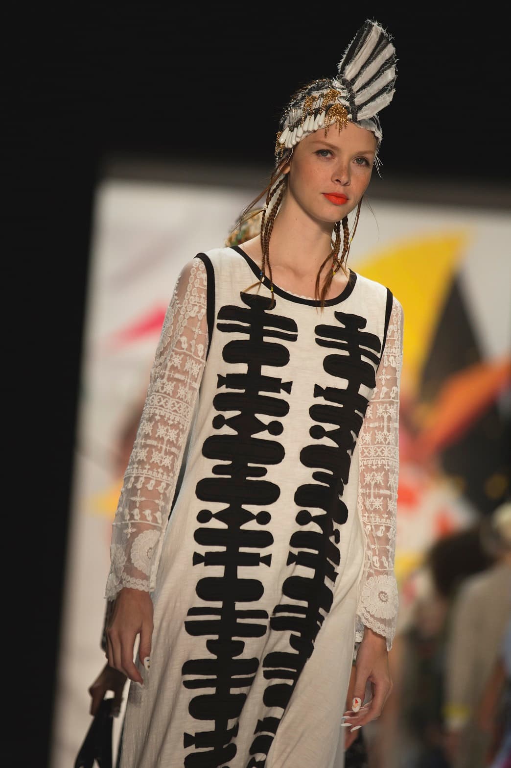 Mostrar una “mujer valiente e irreverente” comentó. Diseñador Desigual. NYFW, Spring/Summer 2016 - 10/09/2015