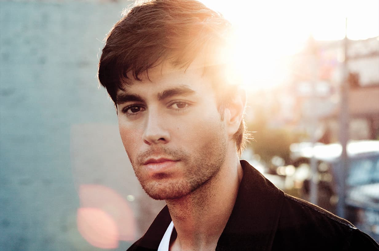 Pero si hablamos de hits que antecedieron a 'Duele El Corazón' también está 'El Perdón', en donde comparte créditos con Nicky Jam.