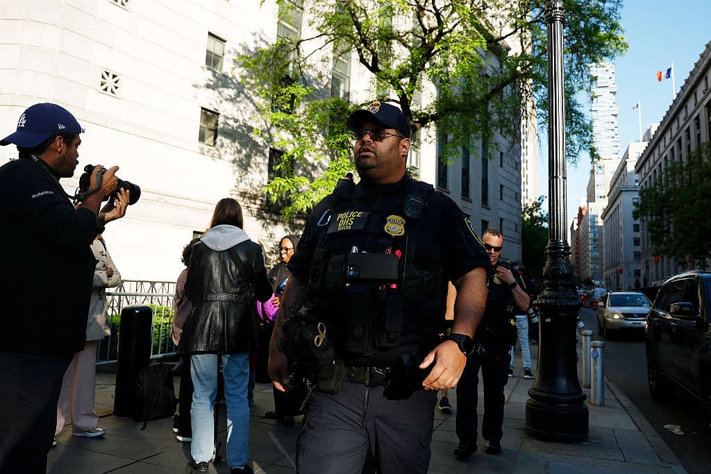 Si es declarado culpable de todos los cargos, Combs enfrenta a una pena mínima obligatoria de 15 años. También podría ser condenado a cadena perpetua.