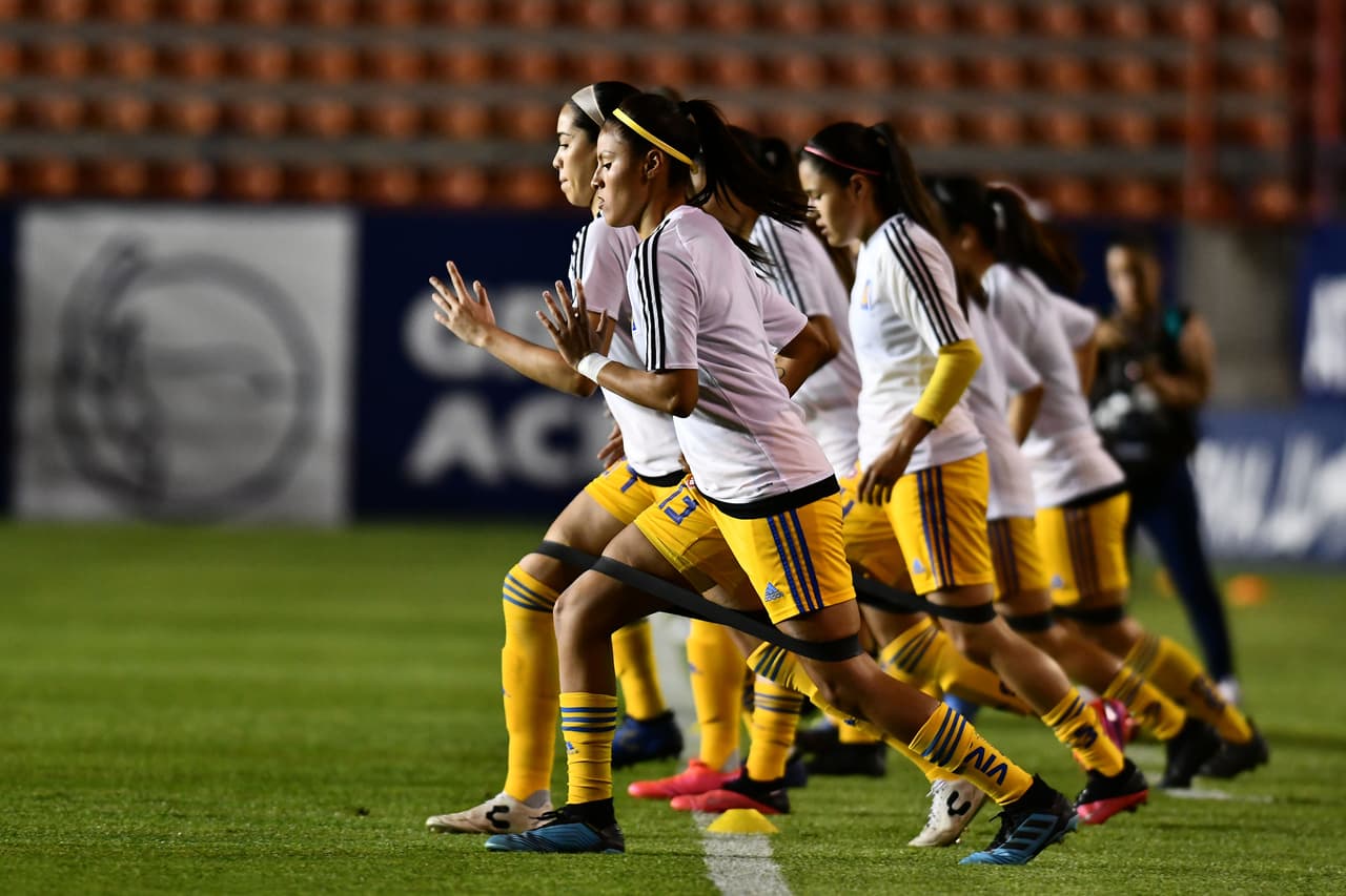 during the game Atletico San Luis vs Tigres UANL, corresponding to day 08 of the Torneo Clausura 2020 of the Liga BBVA MX Femenil, at Alfonso Lastras Stadium, on February 24, 2020. <br><br> durante el partido Atletico San Luis vs Tigres UANL, correspondiente a la Jornada 08 del Torneo Clausura 2020 de la Liga BBVA MX Femenil, en el Estadio Alfonso Lastras, el 24 de Febrero de 2020.