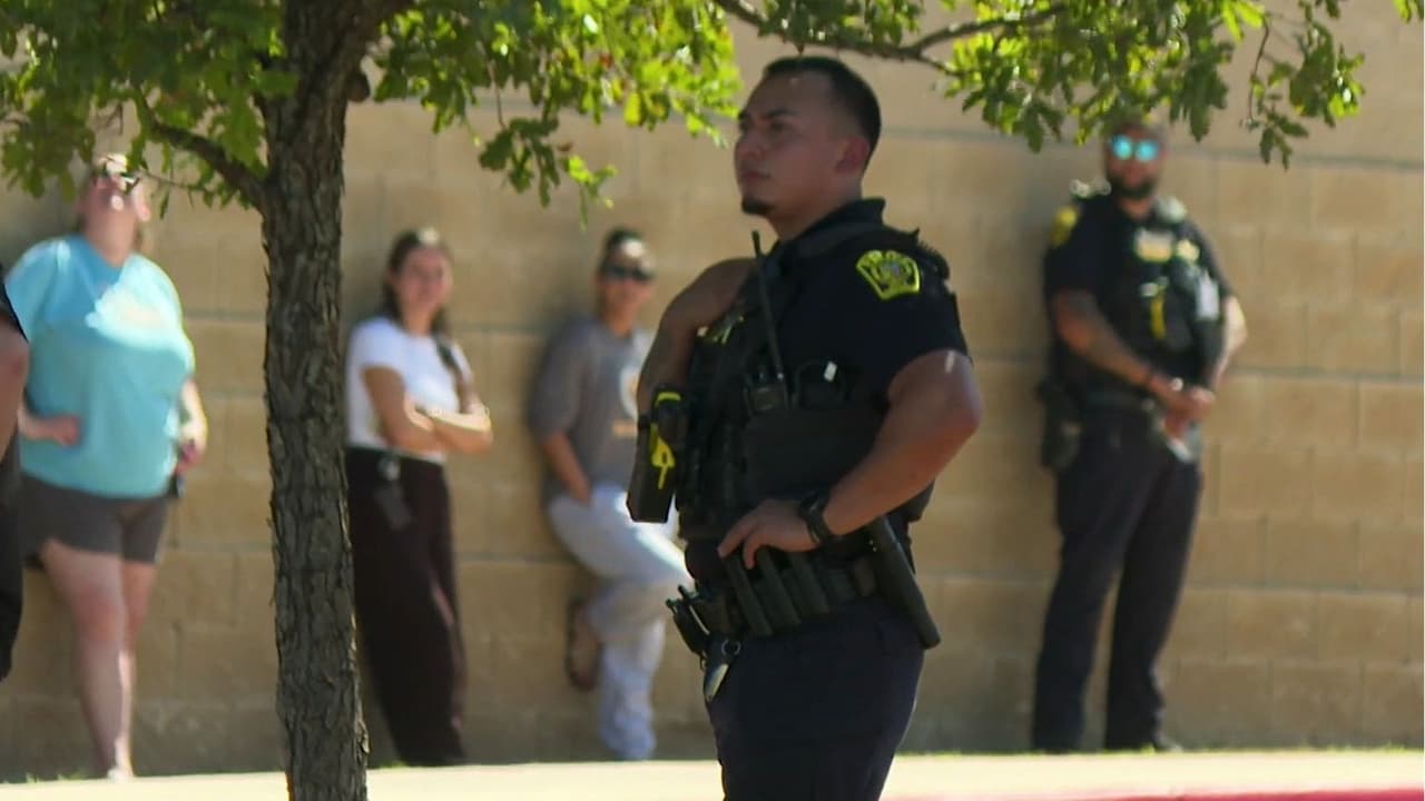 Operativo de emergencia en escuela de San Antonio: Dos adolescentes son detenidos tras presunta amenaza con arma