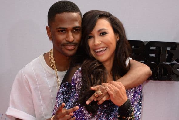 Pero de la noche a la mañana el amor entre ellos terminó, cancelaron la boda y ya comienzan a salir los rumores sobre el motivo de su separación. Mira aquí los videos más chismosos.