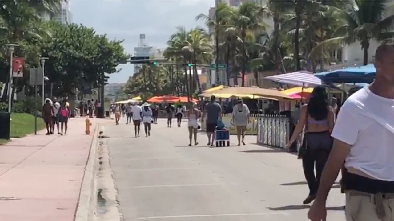 Concurrido pero sin caos: así va el primer fin de semana feriado con playas abiertas en Miami-Dade

