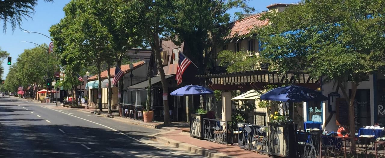 <b>Morgan Hill,</b> en el condado de Santa Clara, se ubica en el lugar 48.
<br>
<br>
<b>Población:</b> 45,277
<br>
<b>Salario promedio: </b>$107,161
<br>
<b>Tasa de crimen violento: </b>1.59 por cada mil habitantes
<br>
<b>Tasa de crimen a la propiedad: </b>15.95 por cada mil habitantes
<br>