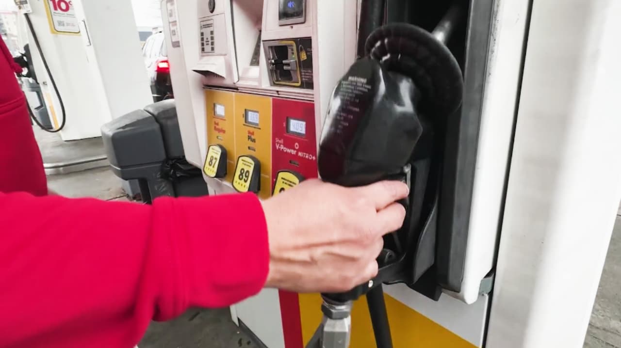 Residentes del DMV sienten impactos económicos de la guerra en Irán; expertos brindan consejos