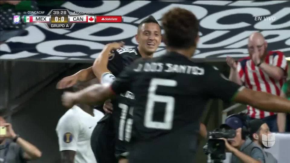 ¡GOOOL! Roberto Alvarado anota para Mexico