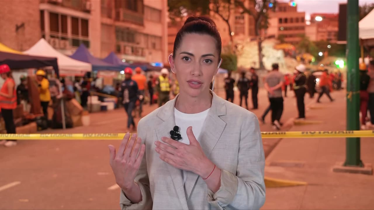 N+ Univision capta cielo rojizo en Venezuela mientras siguen labores por terremotos