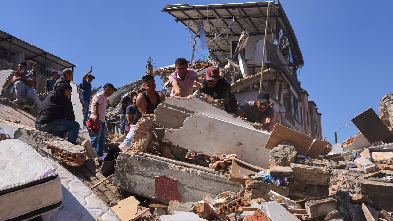 Terremoto en Colombia: Imágenes de las labores de rescate en edificio colapsado de Pereira