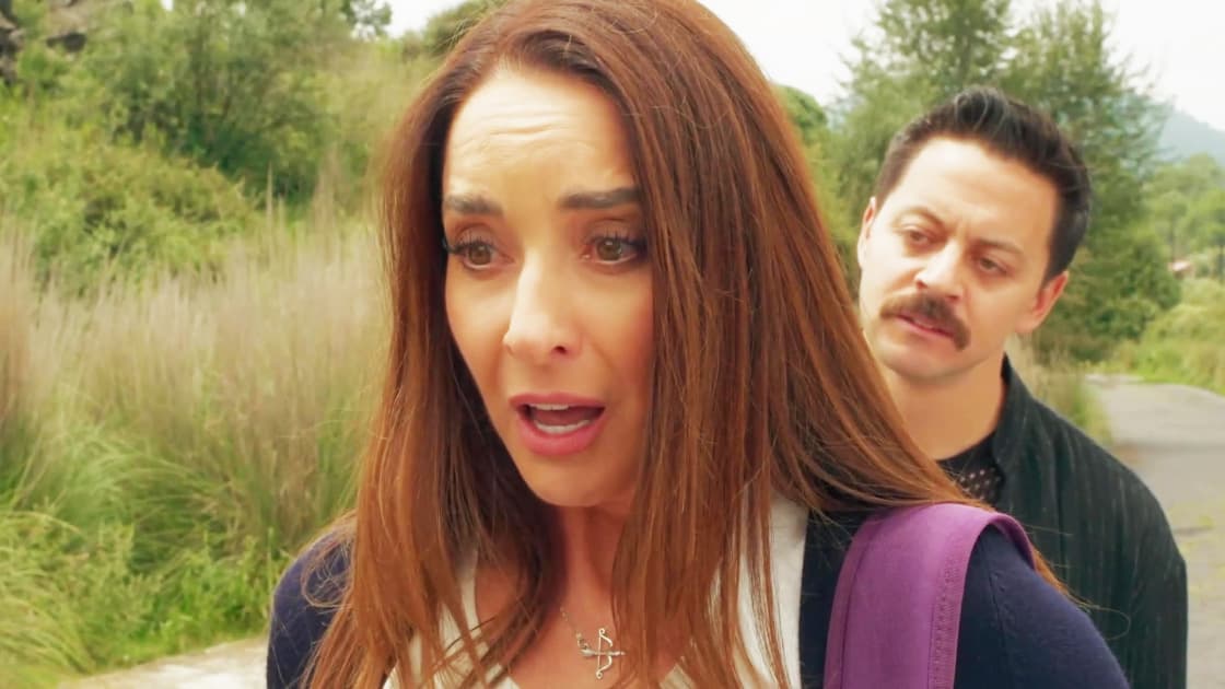 Lomelí descubre que Adriana y Aitana son la misma mujer | Mi Verdad Oculta | Capítulo 33