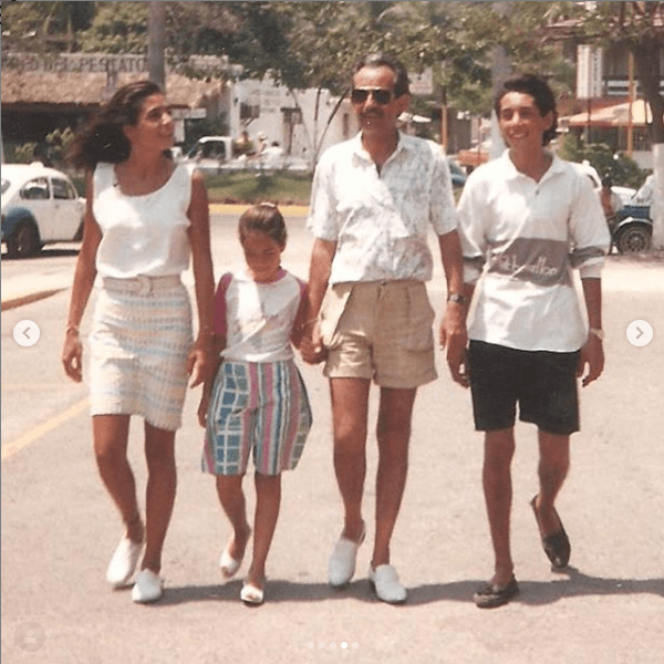 La artista no ha sido la única que lo ha extrañado. La noche del miércoles 16 de octubre, 
<b><a href="https://www.instagram.com/p/B3s-bBnH1bj/" target="_blank">Michelle Manterola,</a></b> hermana de Patricia, compartió un mensaje y una serie de fotografías junto a su padre en su cuenta de Instagram.