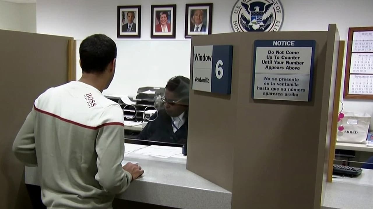 DHS fija plazo límite de estancia para estudiantes internacionales y revisa visas F-1