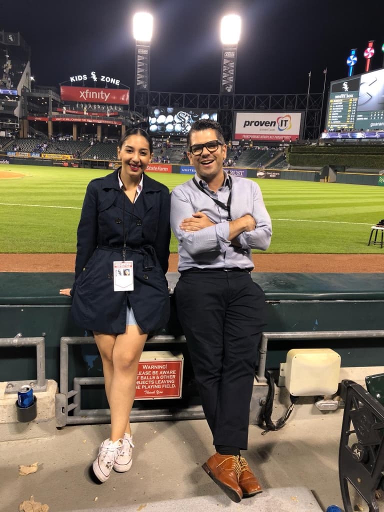 Todo fue posible gracias a 
<b>Omar Ramos</b>, locutor de 
<b>Latino Mix 93.5FM</b> y presentador de 
<b>Univision Deportes</b> en 
<b>Chicago</b>, quien me invitó e hizo que la pasara genial.