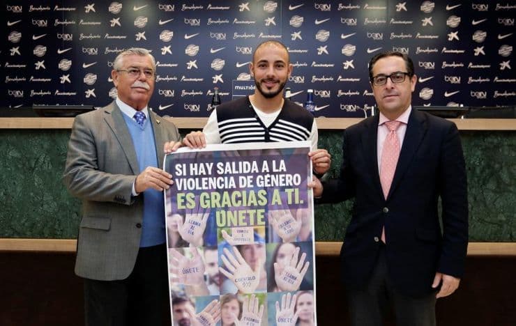 El Málaga FC tiene cuatro años luchando contra la violencia de género con ambas plantillas, su campaña se llama ‘Un EQUIPO Contra la Violencia de Género’.