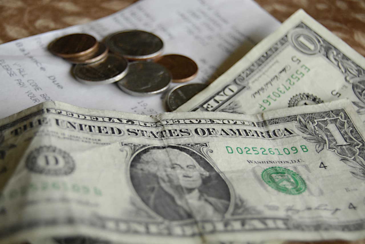 El dilema de la propina: lo que algunos respondieron sobre dónde y cuánto dinero dejar 