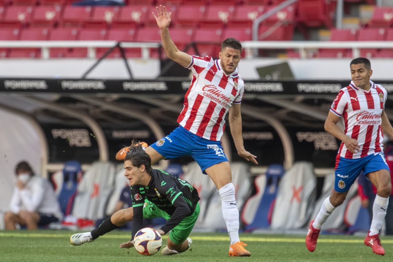 Chivas y Santos dividieron unidades en el encuentro de la Jornada 13