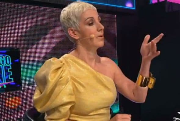 Torroja un tanto en shock, trató de limpiar la máscara de pestañas que se le pudo haber corrido a causa de las lágrimas.